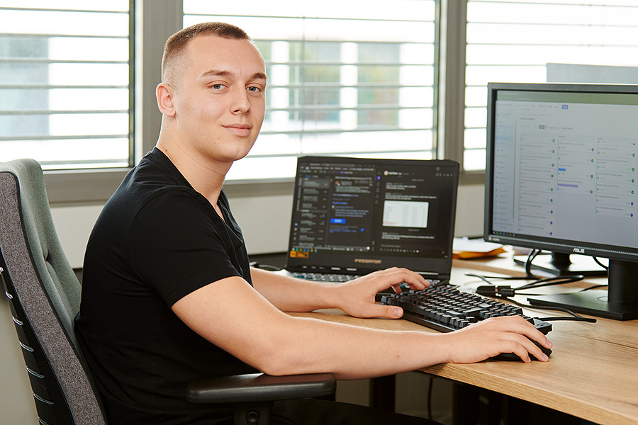 Bytyqi_Bleond_Web.jpg